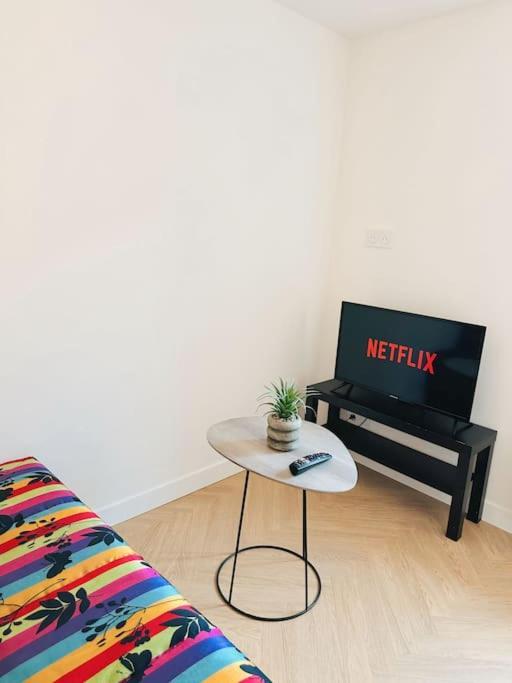 Le Studio - Cocon Scandinave - Parking Gratuit Pont-de-Veyle Extérieur photo