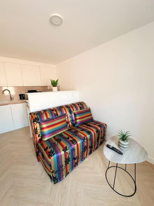 Le Studio - Cocon Scandinave - Parking Gratuit Pont-de-Veyle Extérieur photo